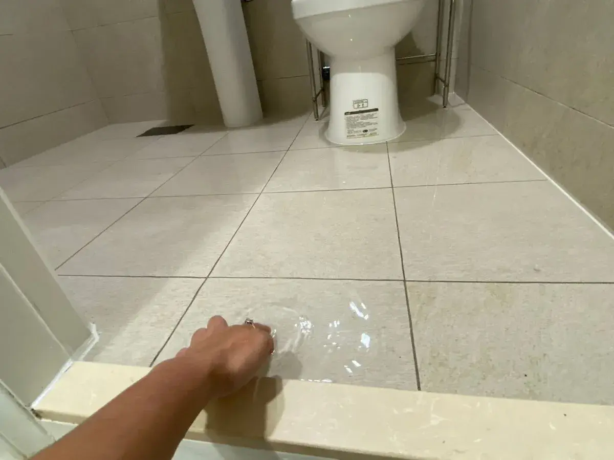 360度全面防護!皇御匠藝用浸泡式防水為您打造一間無憂浴室~ 封面